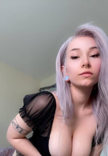 Kelly, 27 Caucasian/White female escort, Comox Valley