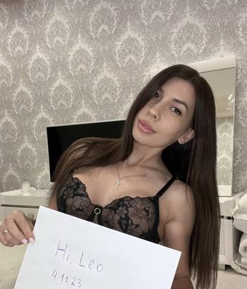 Selena, 22 Caucasian/White female escort, Comox Valley