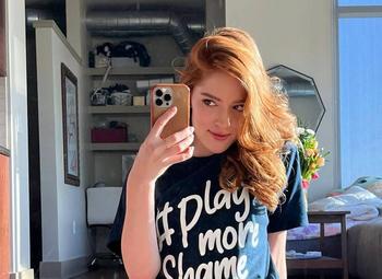 Lia, 27 Caucasian/White female escort, Comox Valley
